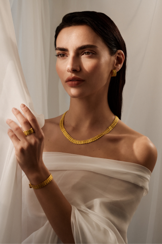 Mycenaic Lily Necklace